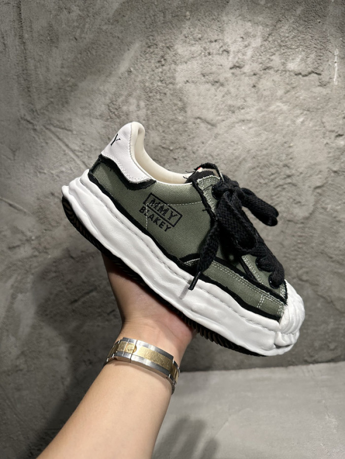 Maison Mihara Yasuhiro sneaker mmy-6