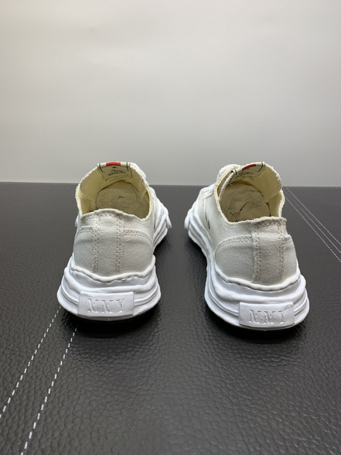 Maison Mihara Yasuhiro sneaker mmy-11