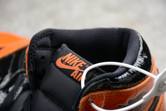 AIR JORDAN 1 SHATTERED BACKBOARD 3.0 555088-028