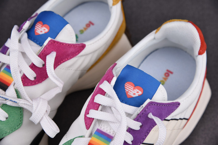 New Balance NB327 B