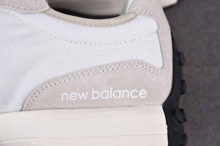 New Balance NB327E