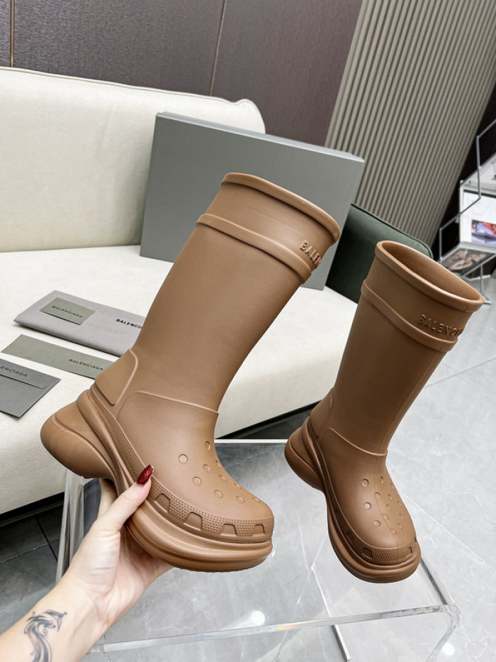 Ba*len*cia*ga x crocs chunky rubber boots