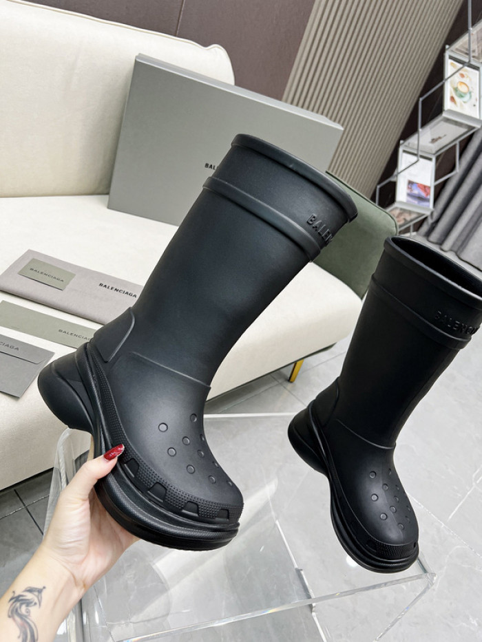 Ba*len*cia*ga x crocs chunky rubber boots