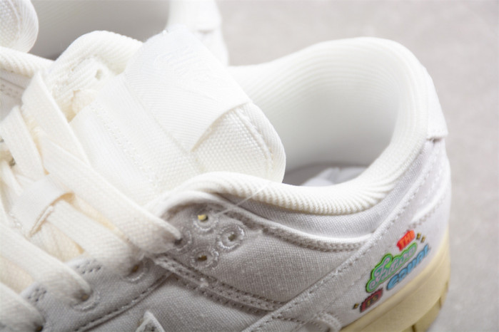 Nike DUNK LOW SE 