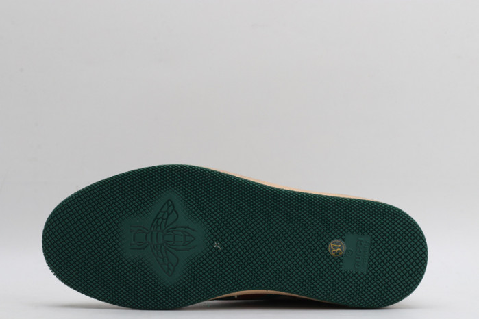 GC LOW-TOP SNEAKER