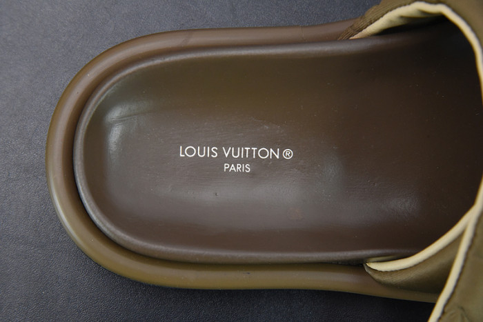 LVT SLIDE