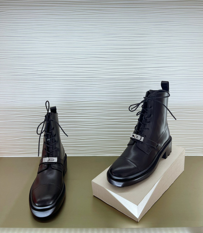 H**mes boots