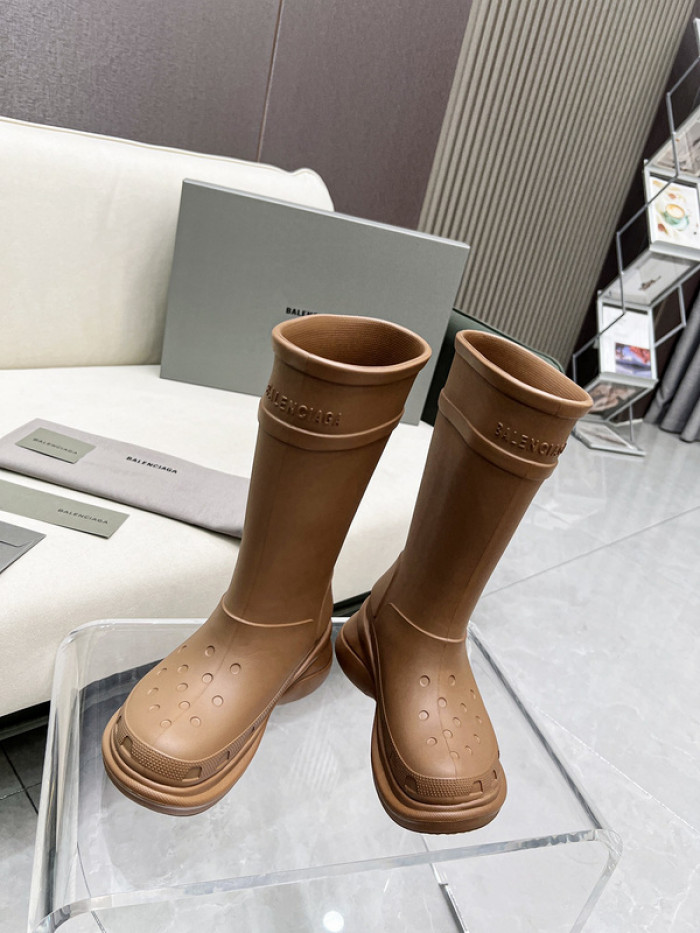 Ba*len*cia*ga x crocs chunky rubber boots