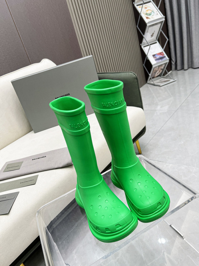 Ba*len*cia*ga x crocs chunky rubber boots