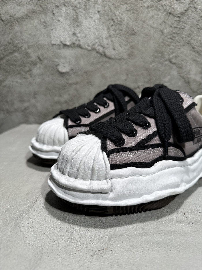 Maison Mihara Yasuhiro sneaker mmy-8