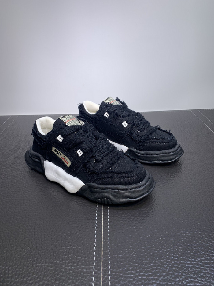 Maison Mihara Yasuhiro sneaker mmy-9