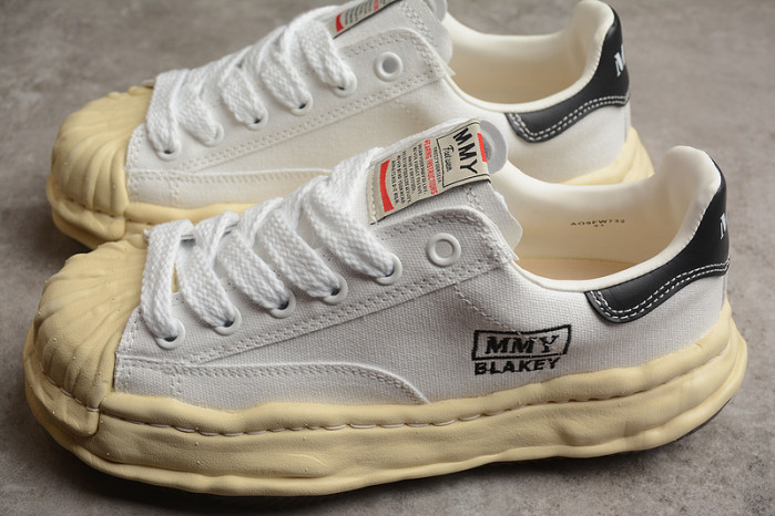 Maison Mihara Yasuhiro sneaker mmy-1