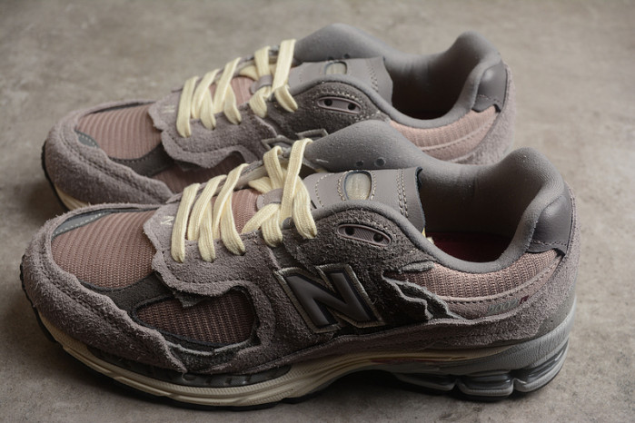 New Balance 2002R 