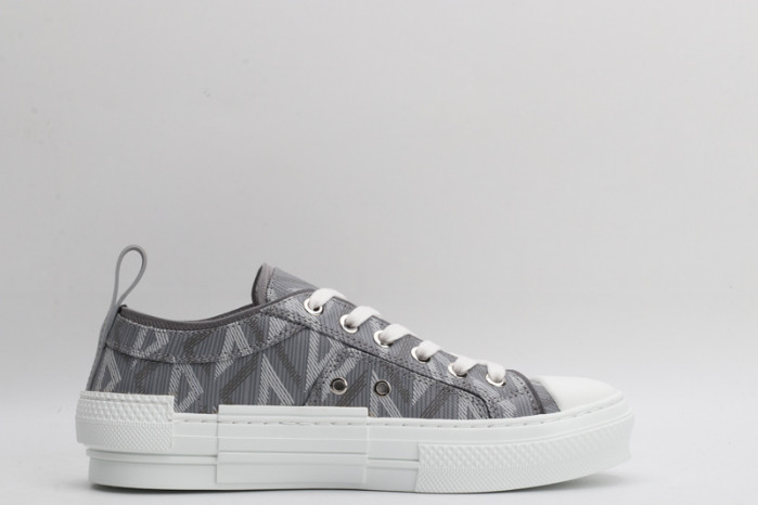 DR B23 OBLIQUE LOW TOP SNEAKER