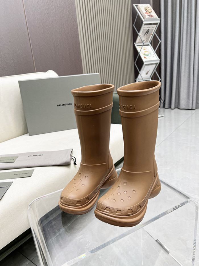 Ba*len*cia*ga x crocs chunky rubber boots
