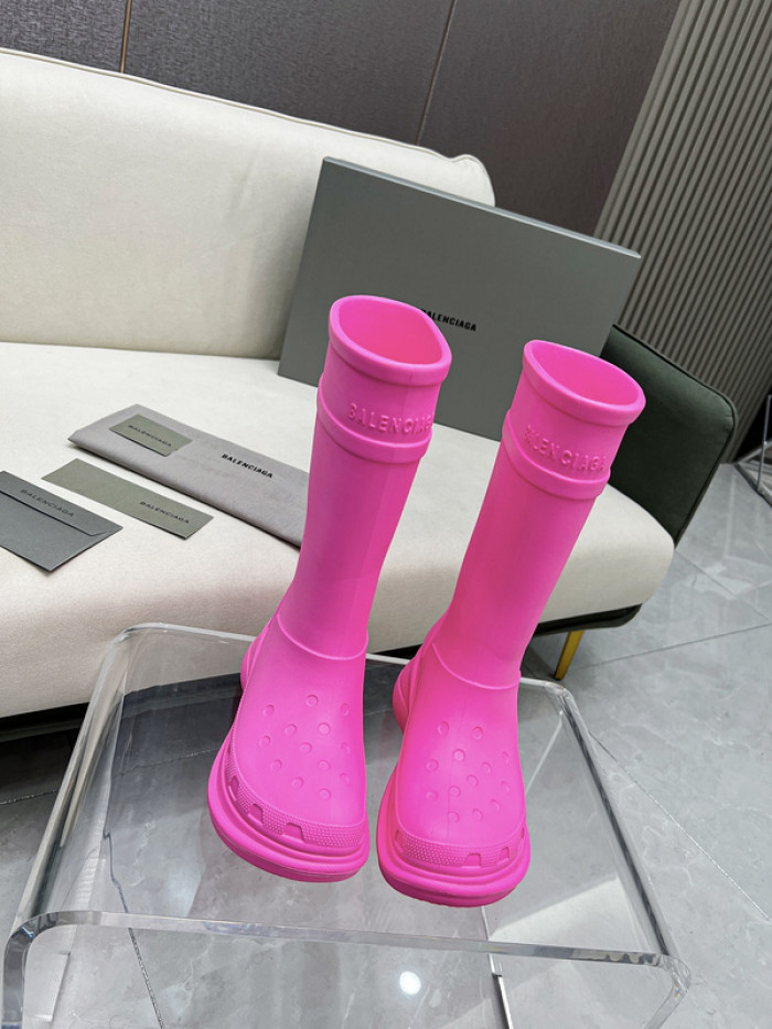 Ba*len*cia*ga x crocs chunky rubber boots