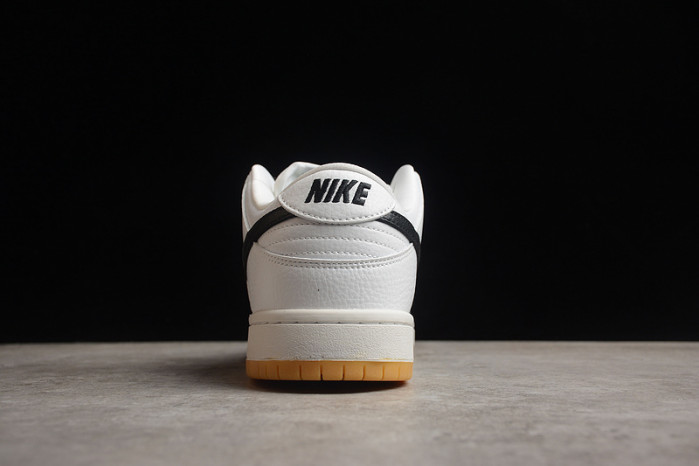 Nike DUNK LOW SB 