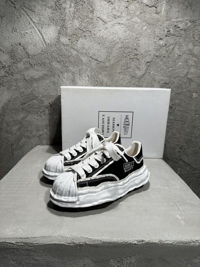 Maison Mihara Yasuhiro sneaker mmy-5