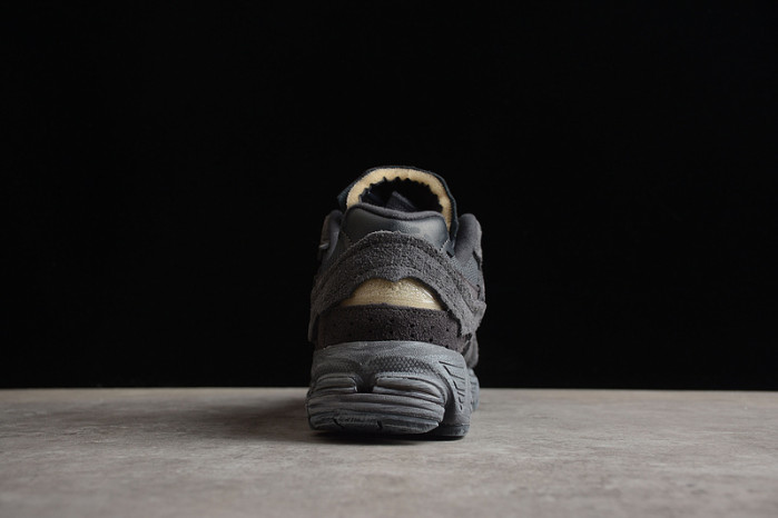 New Balance 2002R 