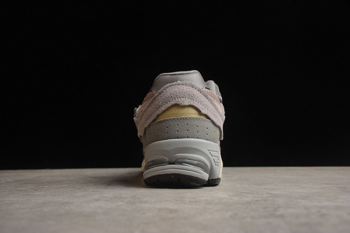 New Balance 2002R 
