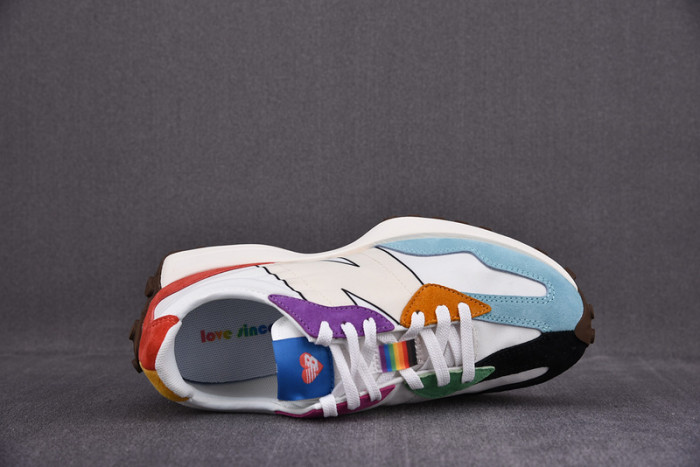 New Balance NB327 B