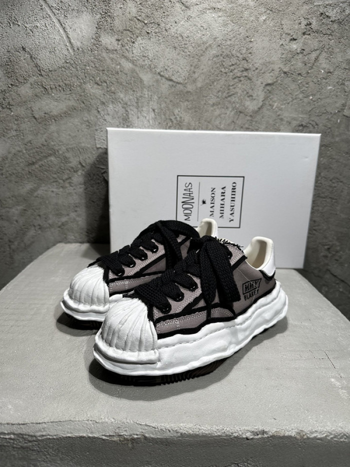 Maison Mihara Yasuhiro sneaker mmy-8