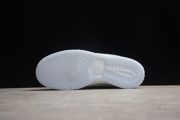 Nike SB Dunk Low White Lobster (Friends and Family) FD8776-100