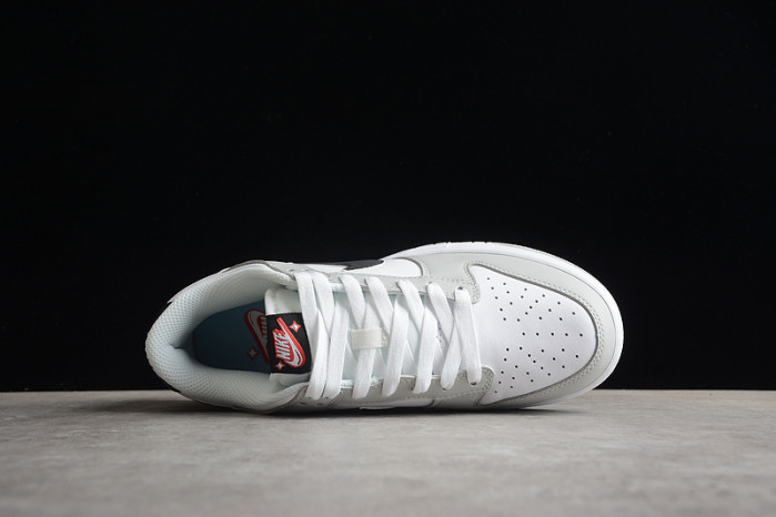Nike DUNK LOW SE 