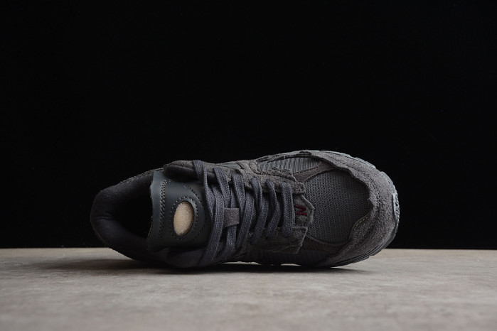 New Balance 2002R 