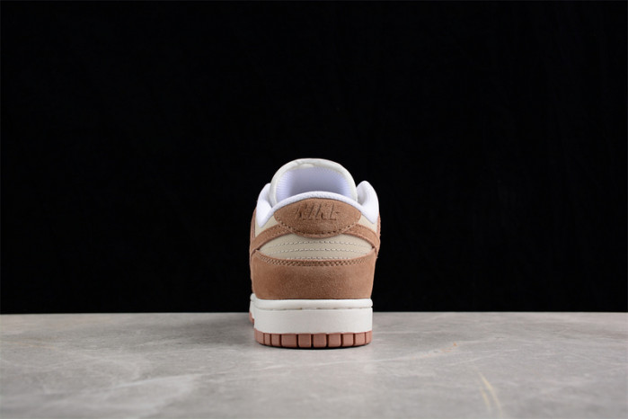 Nike DUNK LOW SE 
