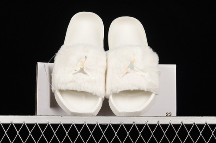 AIR JORDAN NOLA SLIDE COCONUT MILK/OLIVE AURA/SAIL DQ5364-131