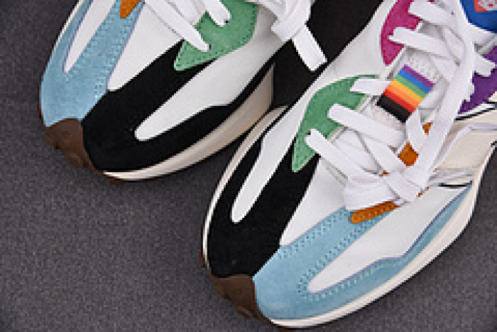 New Balance NB327 B