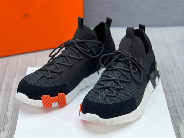 H**me5 sneaker hms019