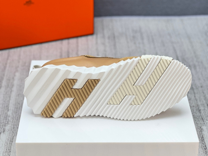 H**me5 sneaker hms022